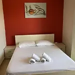 Elisabeta Apartments